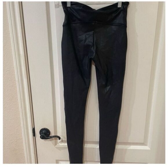 SPANX Faux Leather Leggings size medium - Picture 3 of 5
